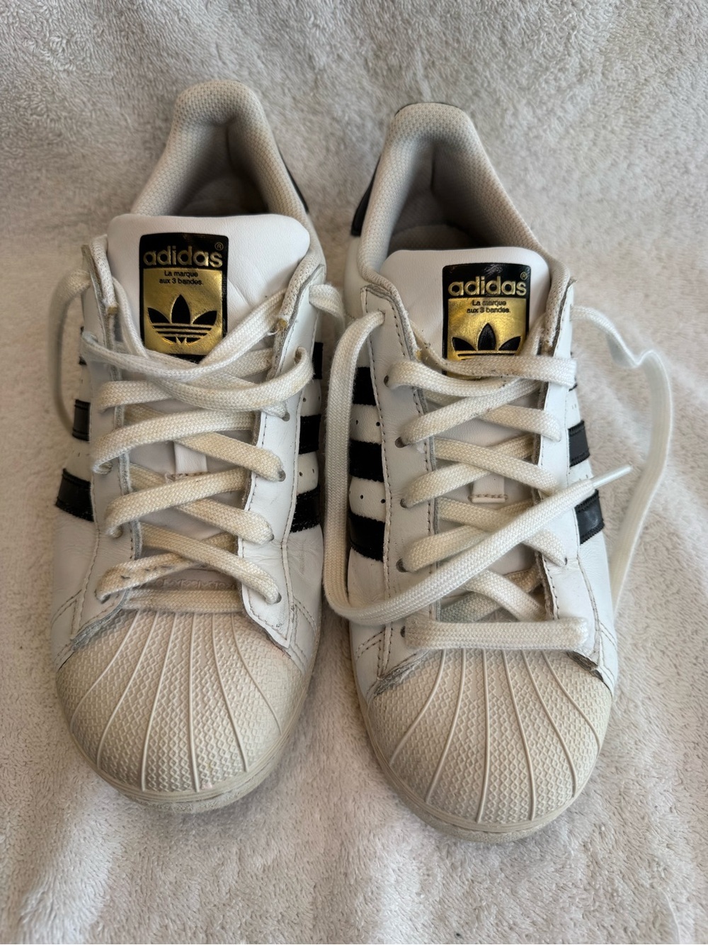 Adidas Originals Superstar White Black Gold Shell Toe Sneaker Womens Sz7 EG4958 - Picture 2 of 10